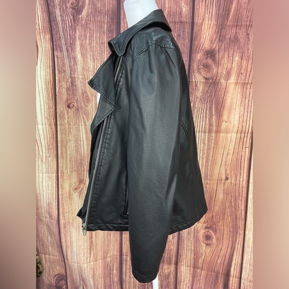 Skye’s the Limit Black long sleeve faux leather lined biker jacket women’s L - Picture 7 of 17